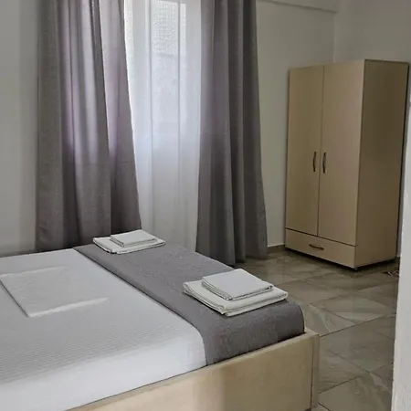 Finnley Apartament *