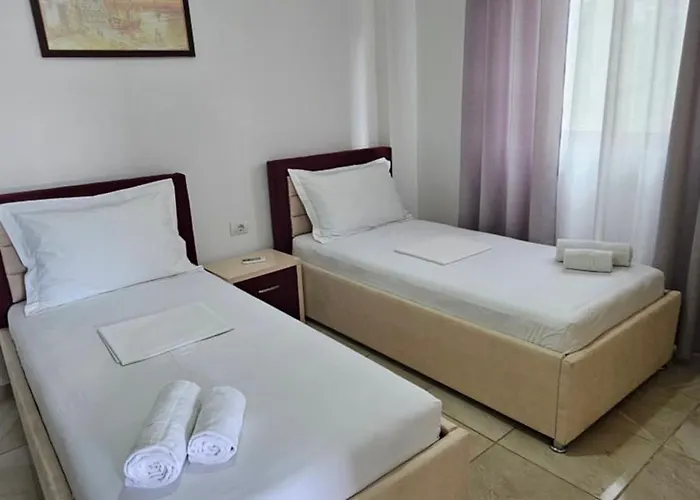 Finnley Lägenhet Ksamil