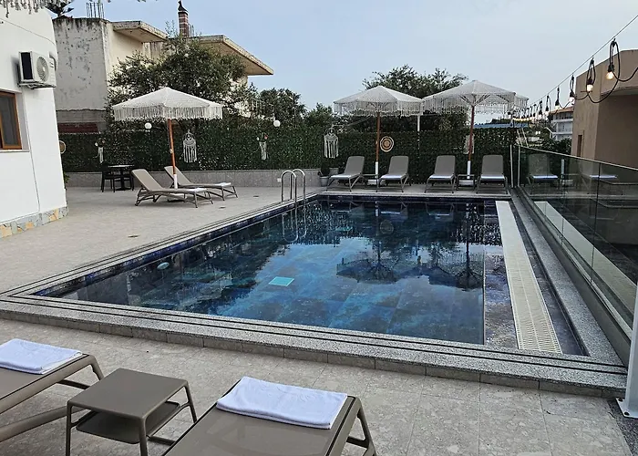 Finnley Lägenhet Ksamil